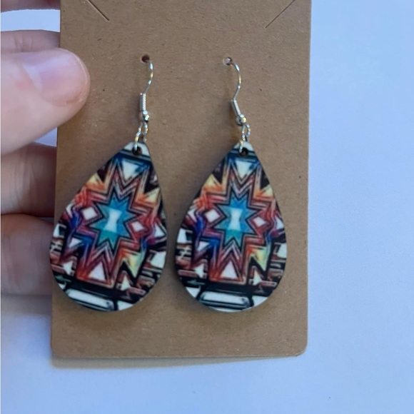 Handmade double sided wooden earrings. - Picture 1 of 1